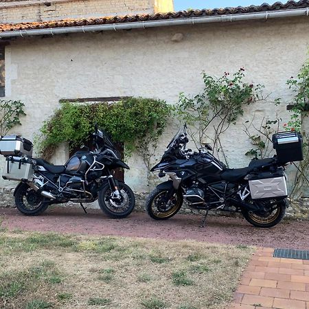 Bed and Breakfast The Cool Lounge A Coulonges - Charente Zewnętrze zdjęcie